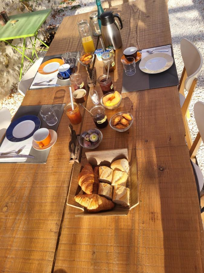 Bastide De La Madeleine Acomodação com café da manhã Pougnadoresse Exterior foto