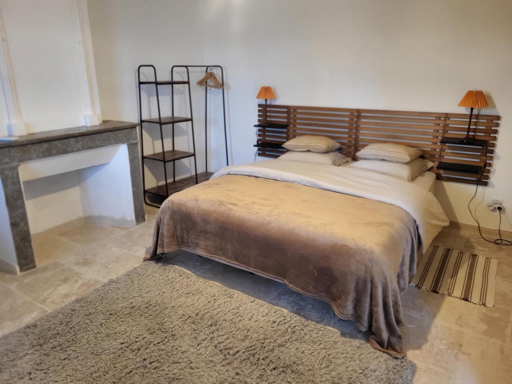 Bastide De La Madeleine Acomodação com café da manhã Pougnadoresse Quarto foto