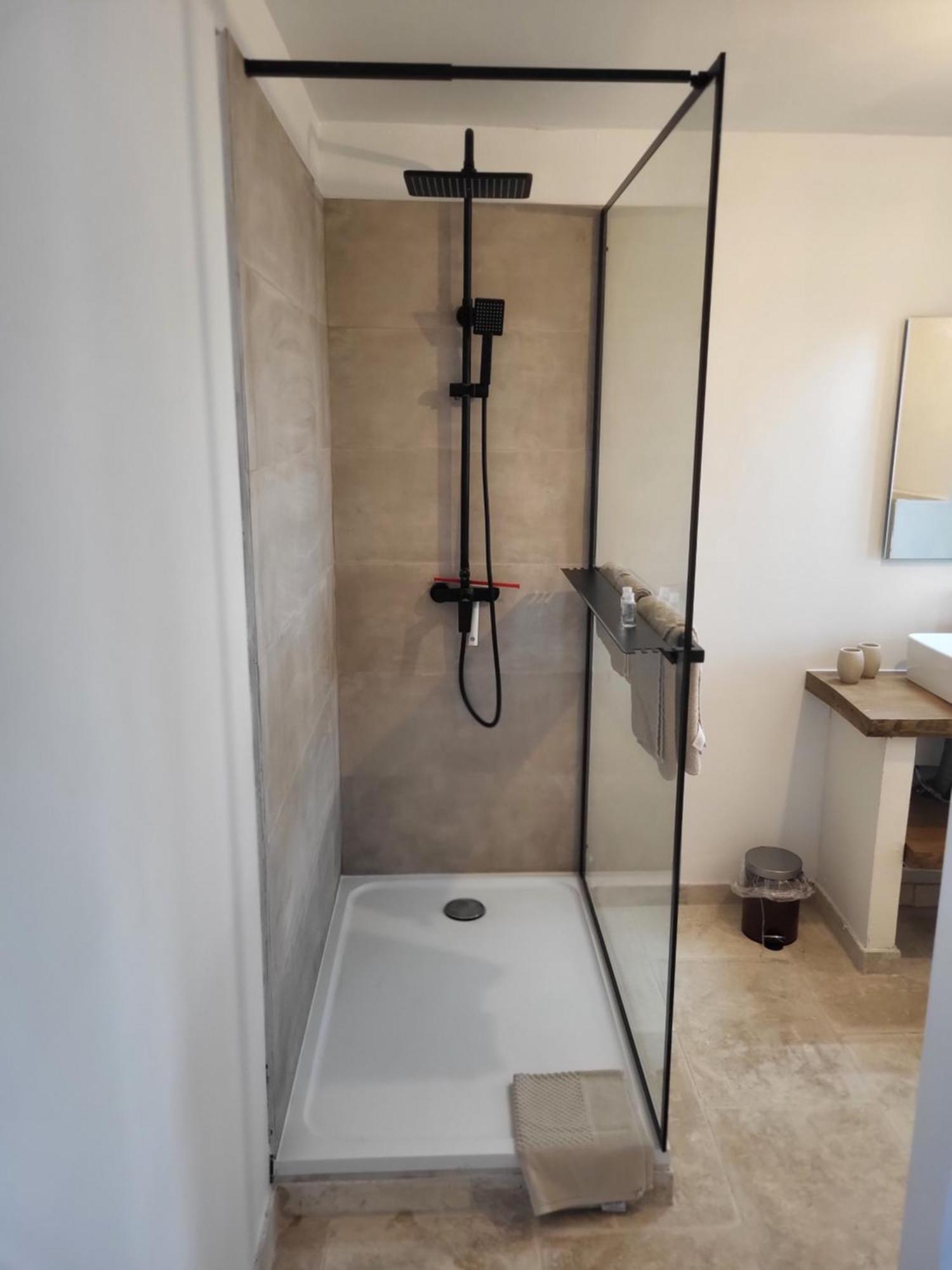 Bastide De La Madeleine Acomodação com café da manhã Pougnadoresse Quarto foto